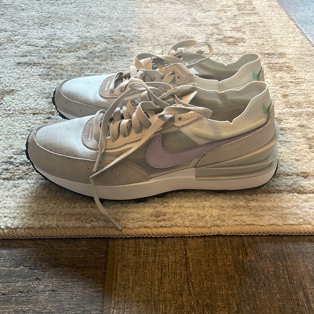Nike BVRTN OR
